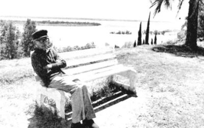 Por el Parque, del brazo de Juanele              